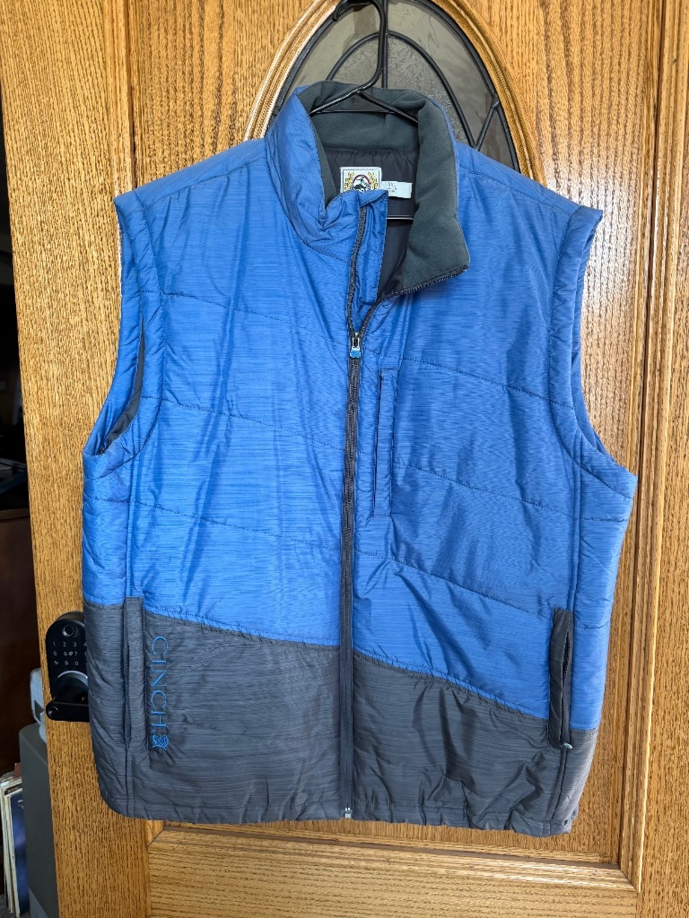 Cinch men’s blue puffer vest, Size XXL